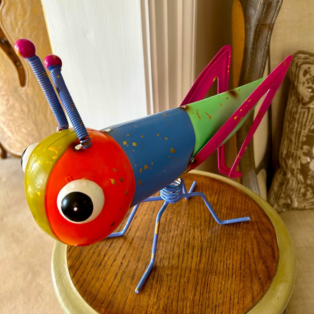 NWT Metal 13” Grasshopper Home Garden Decor